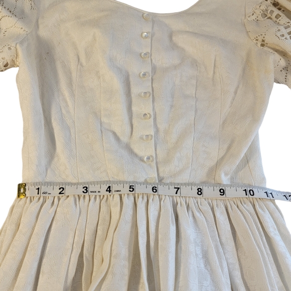 Lou-Ette California Vintage Victorian Vibes Made in USA White Dress Size 3-4 - Picture 9 of 10